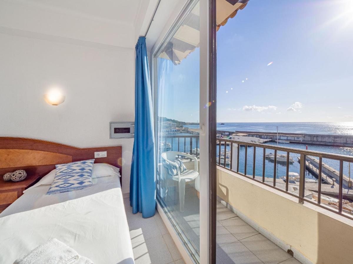 Hostal Port Corona Cala Ratjada  Buitenkant foto